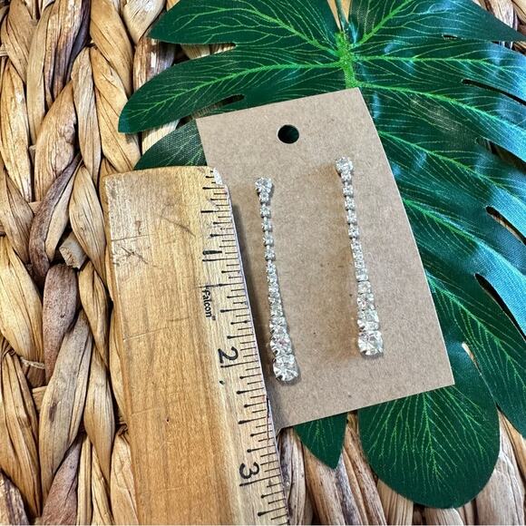 BOGO FREE CRYSTAL DROP ELEGANT EARRINGS 2” - Picture 3 of 5